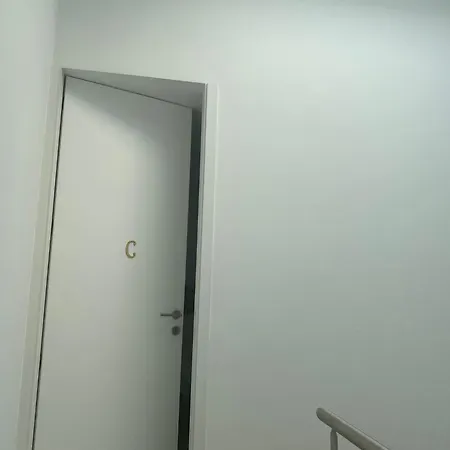 Casa Augusta 6 旅馆 *