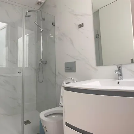 Casa Augusta 6 *