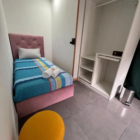 Hostal Casa Augusta 6 *