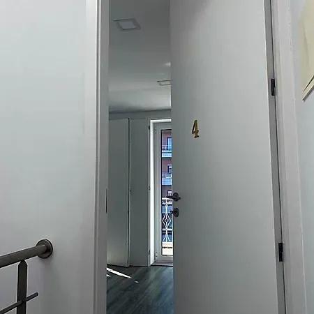 Hostel Casa Augusta 6 *